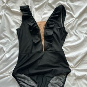 five dancewear ruffle black leotard size small adult